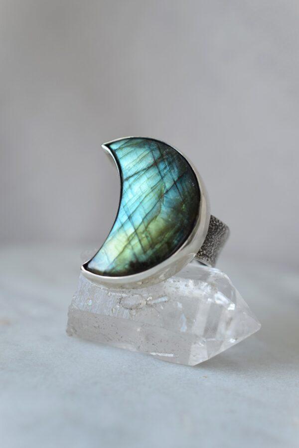 Pierścień z labradorytem Moon