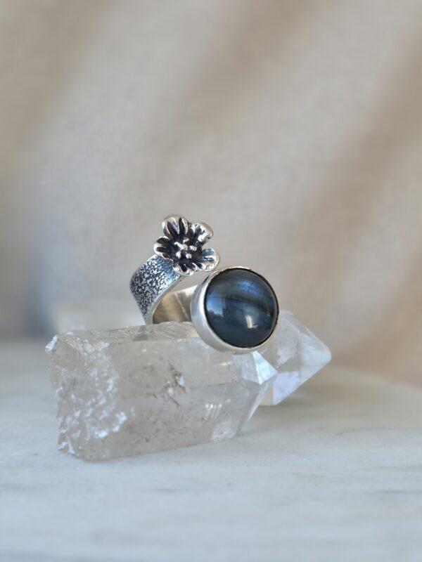 Srebrny regulowany pierścień z lapis labradorytem
